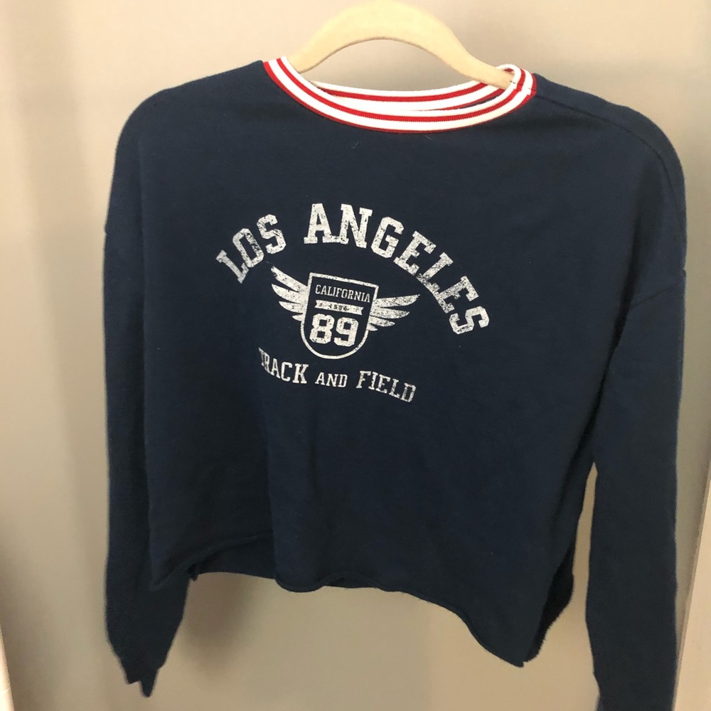 Cropped crew neck